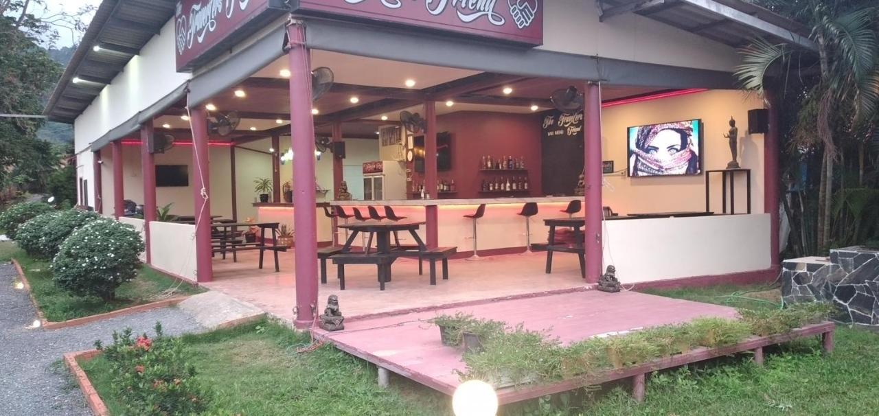 The Travelers Friend Hotel Ban Ai Dao Exterior photo